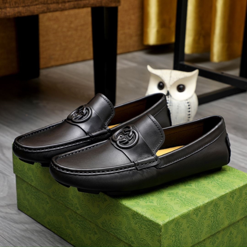 G*u*i leather shoes